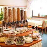 Thueringer Hof 3*