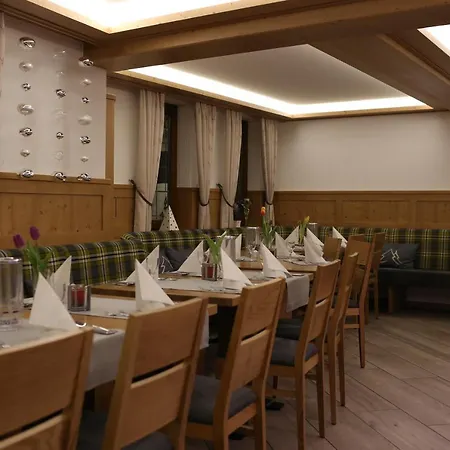 Thüringer Hof Hotel 3*